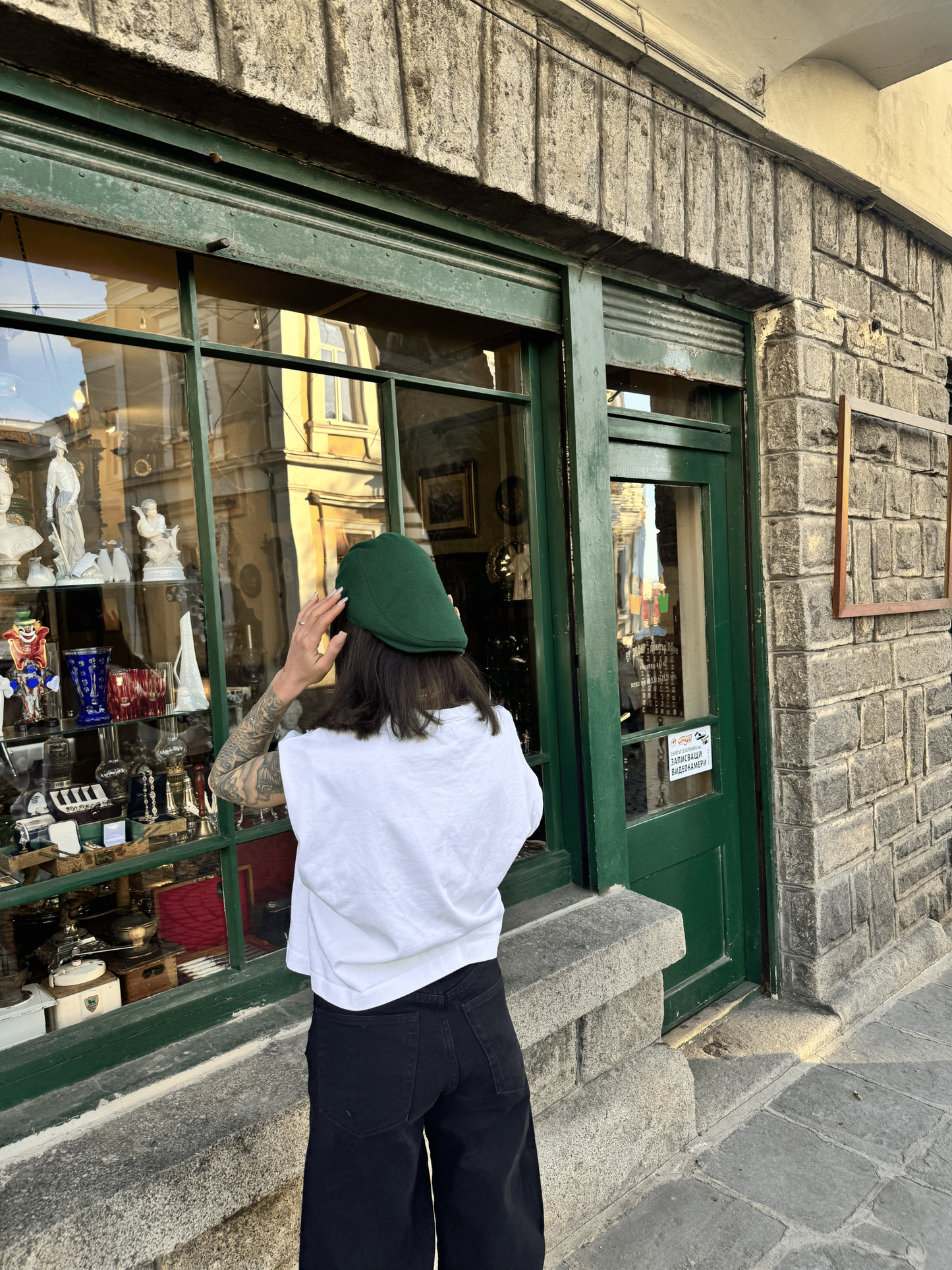 MAD FLAT мек каскет от кашмир в зелено