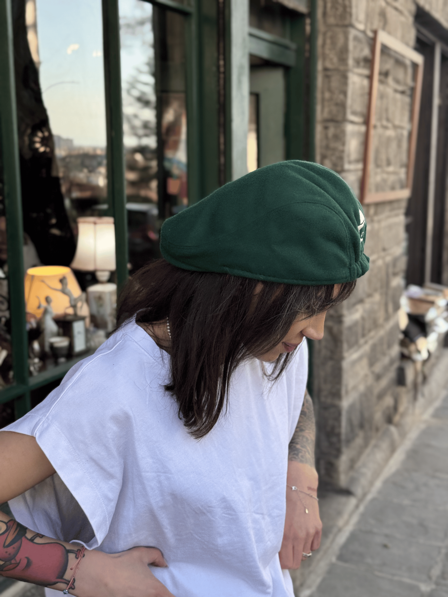 MAD FLAT мек каскет от кашмир в зелено