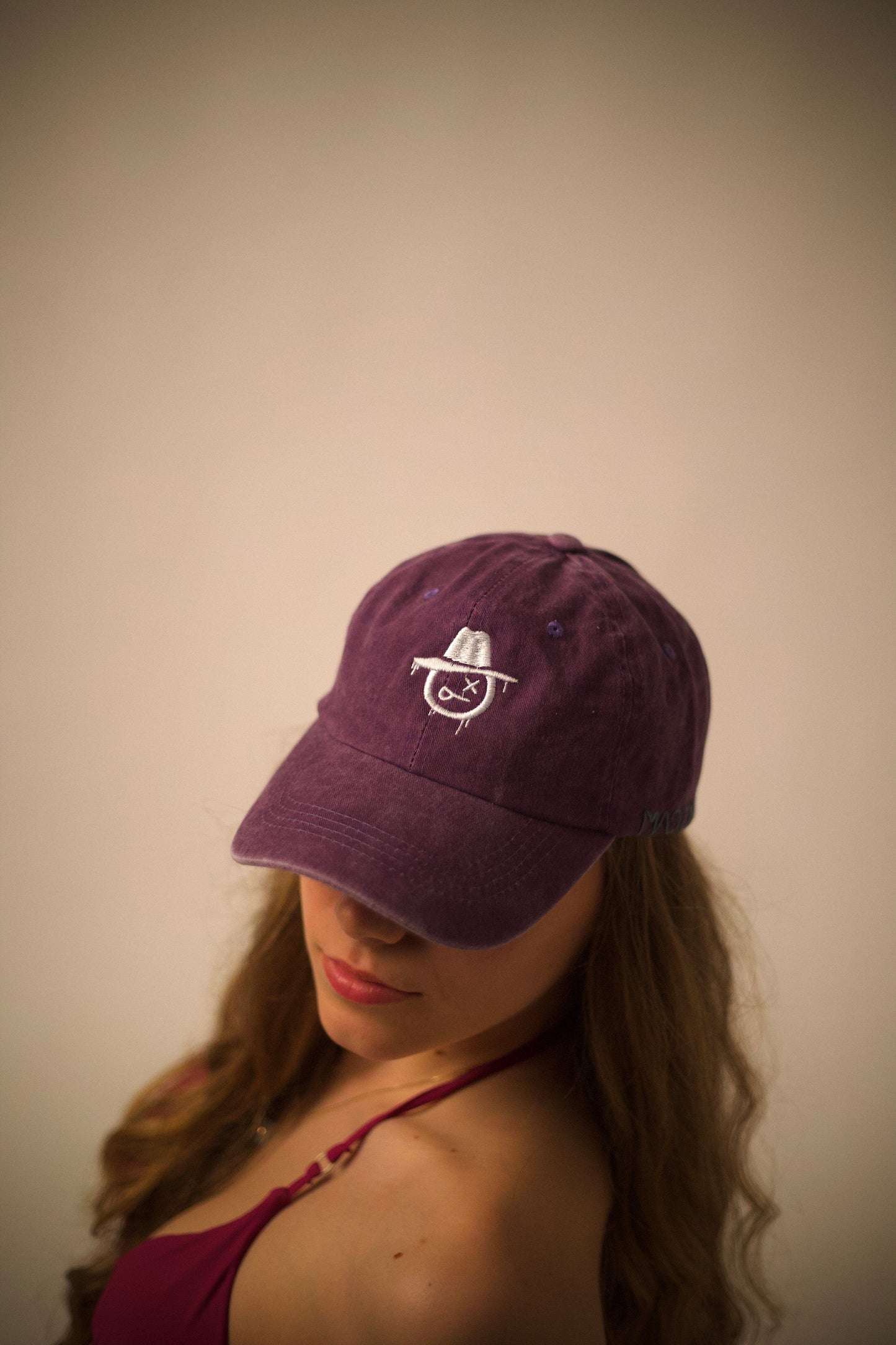 Шапка с Козирка - MAD CAP PURPLE madcap Ludata Shapkarka