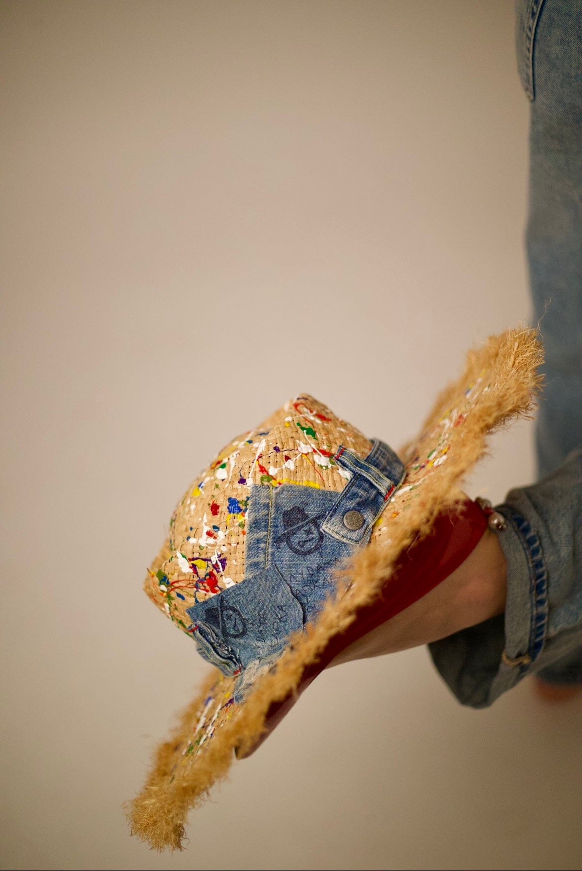 Сламена шапка "Heels and Sneakers" madhatter