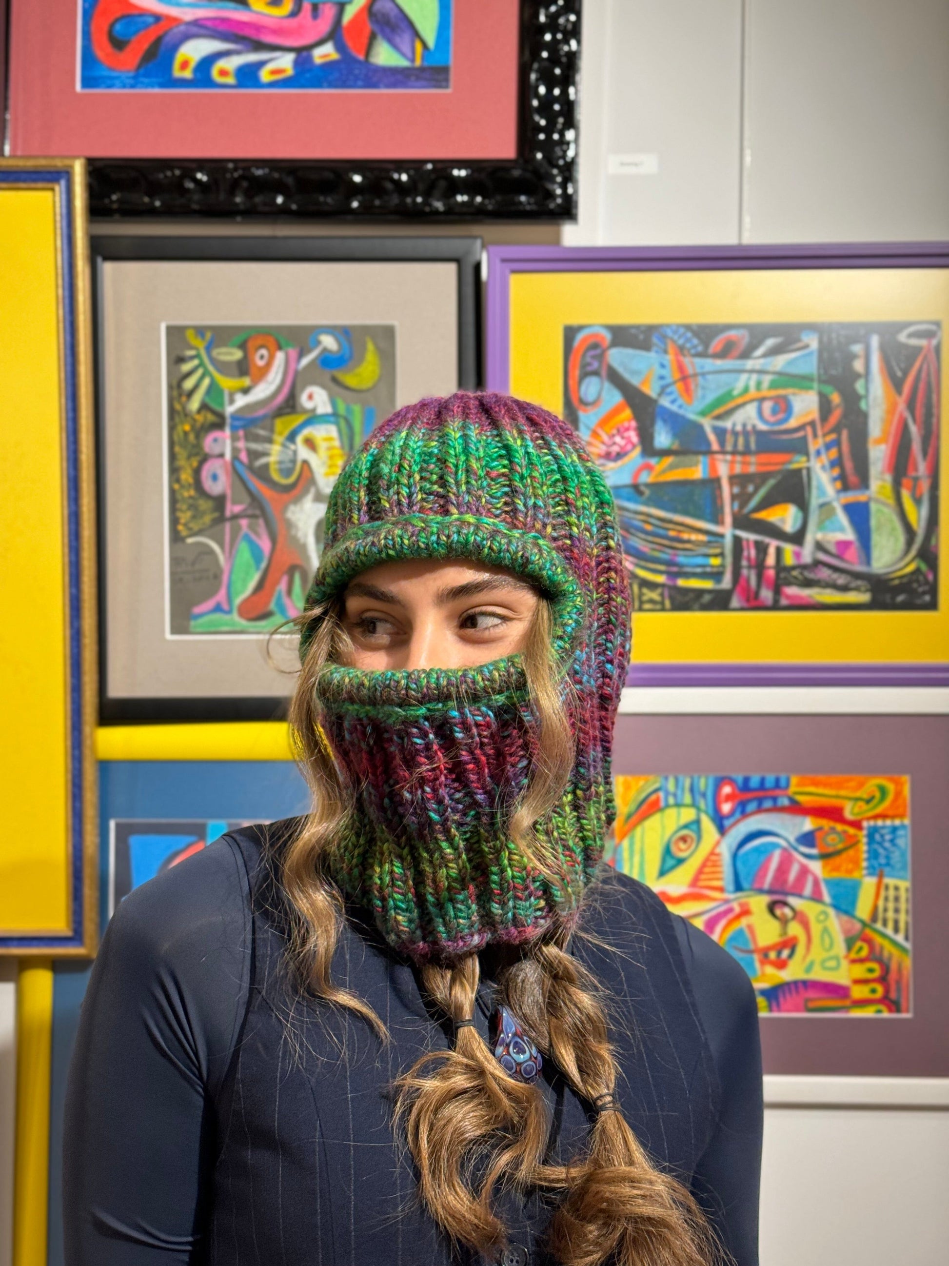 Зимна маска “Among Us 2” winter madhatter