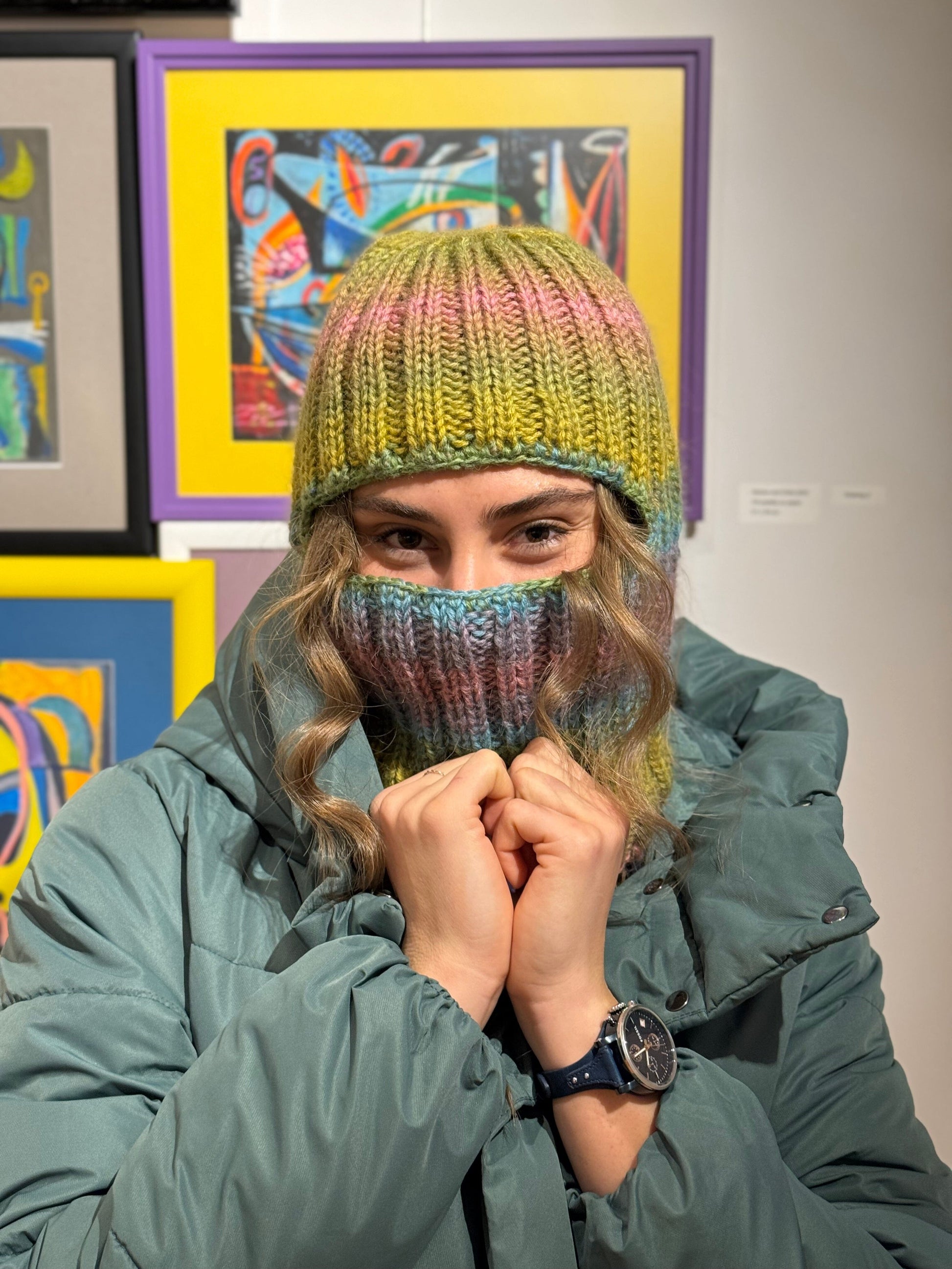 Зимна маска “Among Us” winter madhatter