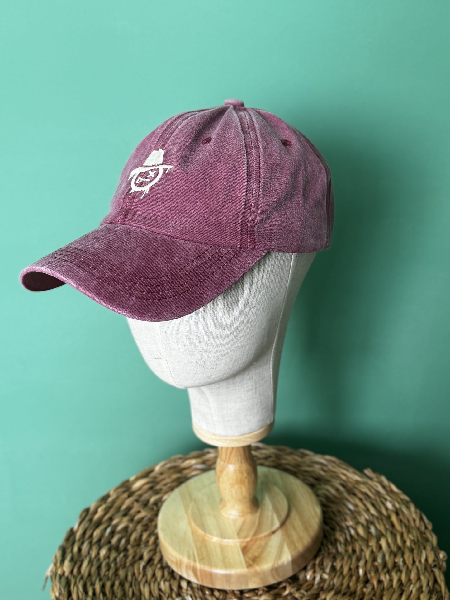 Шапка с Козирка - BURGUNDY MAD CAP madcap Ludata Shapkarka 